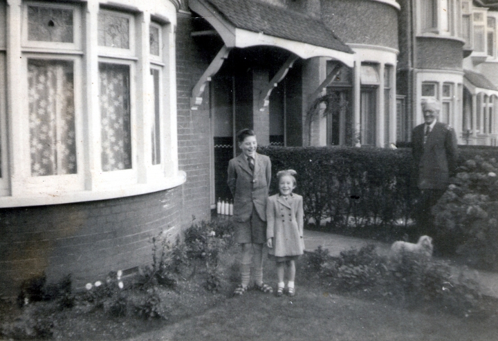 George Albert Hall - Lynne Saville nee Roberts, Anthony Lawrence Hall and Honey at 60 Cheltenham Road